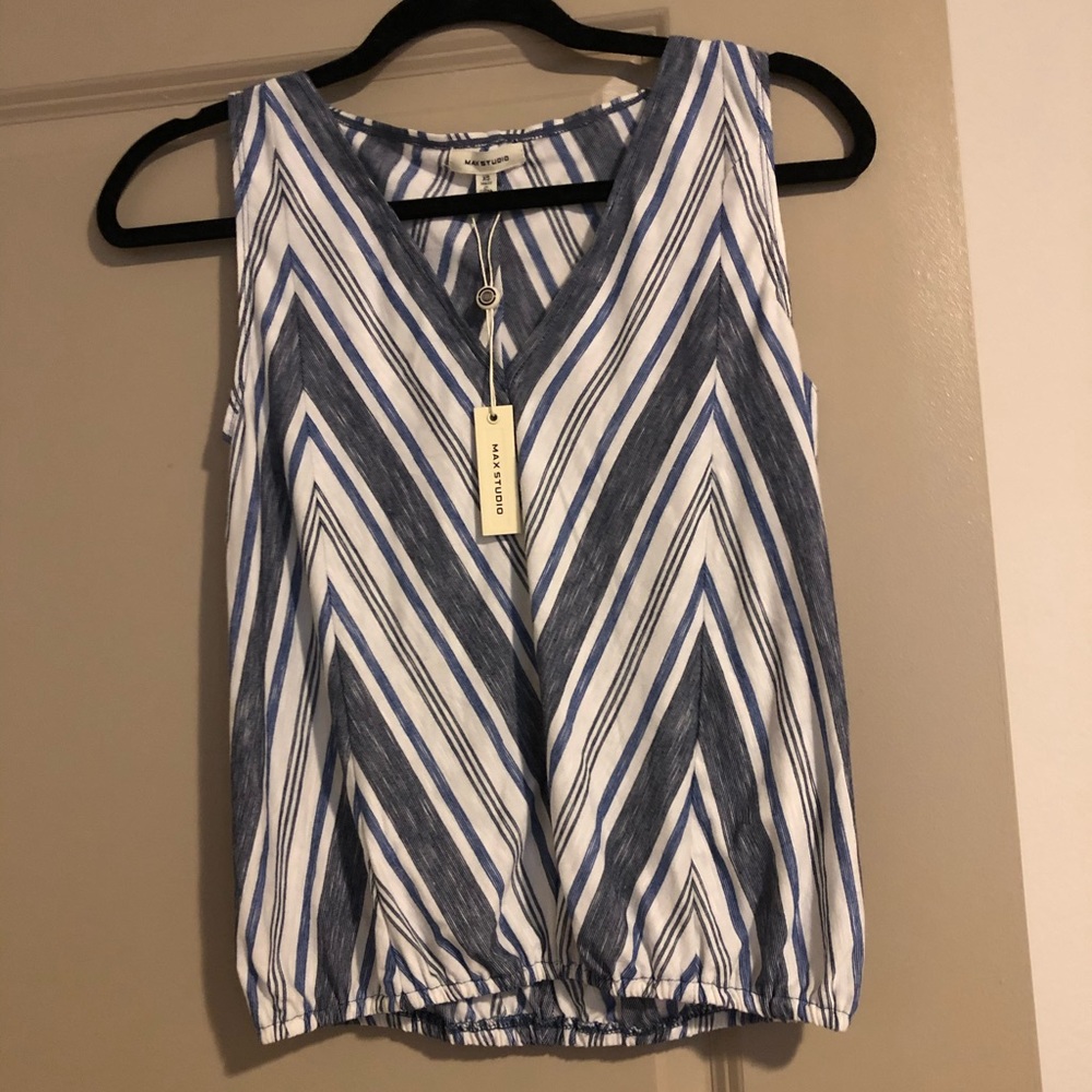 Chevron top